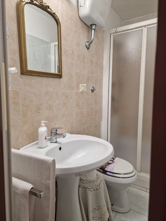Casa Totti Bed & Breakfast Рим Екстериор снимка