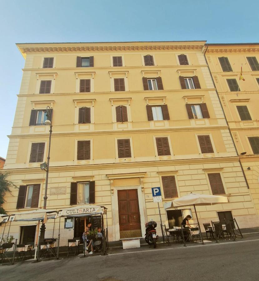 Casa Totti Bed & Breakfast Рим Екстериор снимка