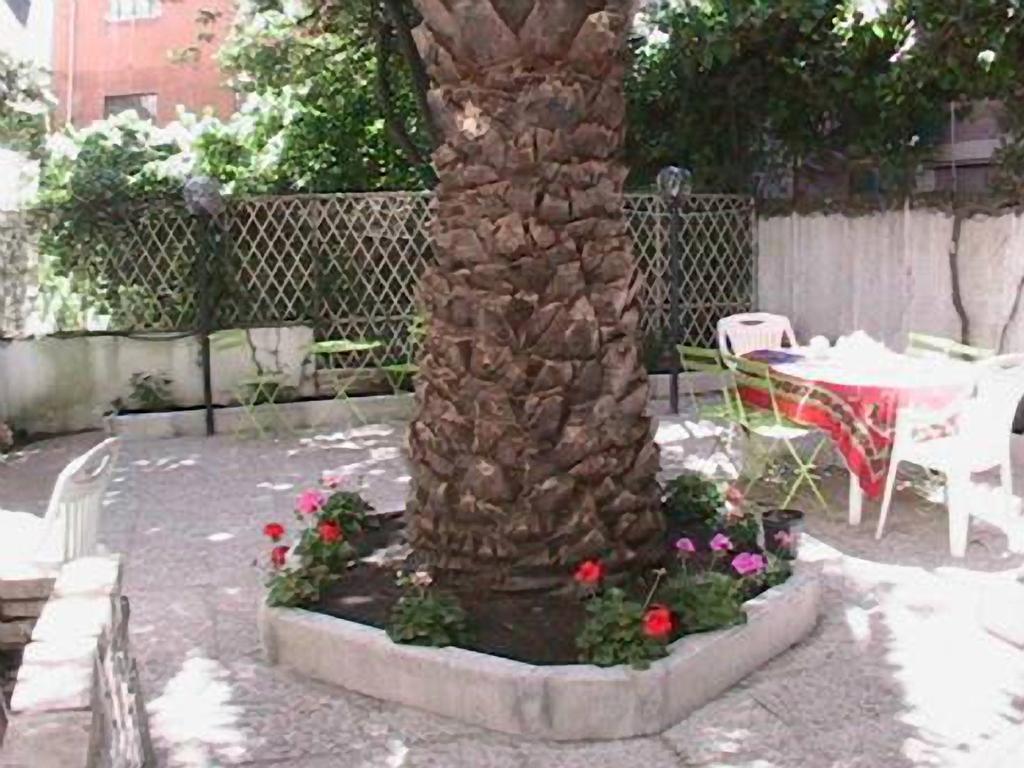 Casa Totti Bed & Breakfast Рим Екстериор снимка