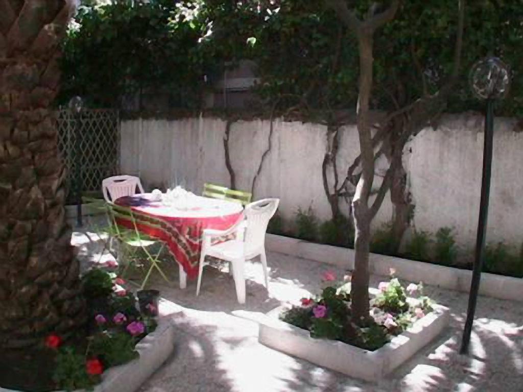 Casa Totti Bed & Breakfast Рим Екстериор снимка